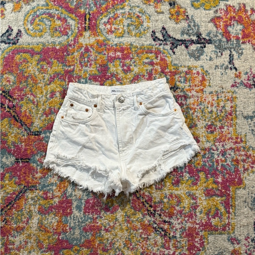 Zara White Frayed Hem High-Rise Denim Shorts